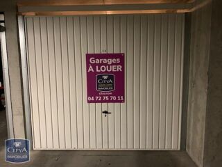  Parking / Garage � louer 
