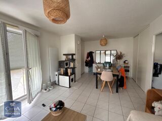  Appartement à louer 3 pièces 66 m²