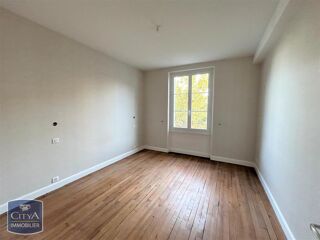  Appartement à louer 4 pièces 96 m²