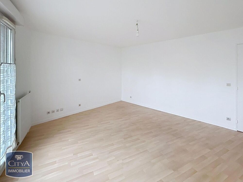 À LOUER : Appartement T2 situé à Noisy-le-Grand, dans un....