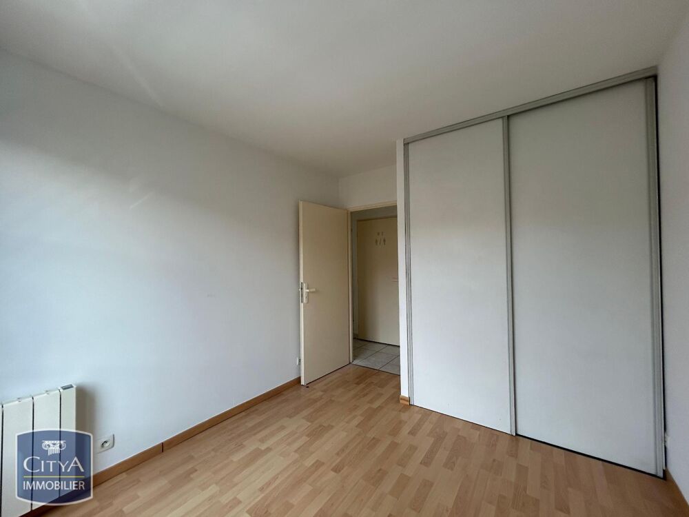 À LOUER : Appartement T2 à Arpajon. Ce bien de 42 m² se ....