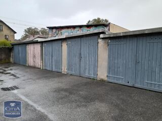  Parking / Garage à louer 