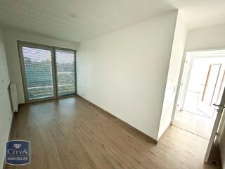  Appartement à louer 4 pièces 82 m²