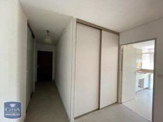  Appartement à louer 3 pièces 69 m²
