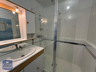  Appartement à louer 4 pièces 83 m²