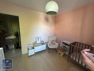  Appartement à louer 3 pièces 77 m²