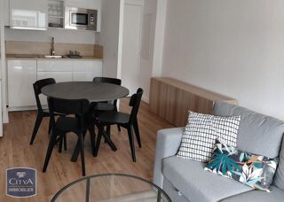  Appartement à louer 2 pièces 37 m²