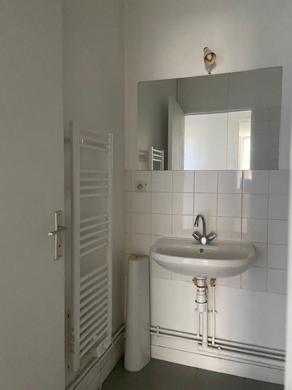 T2 prox Jean Jaurès - appartement offrant un séjour avec....