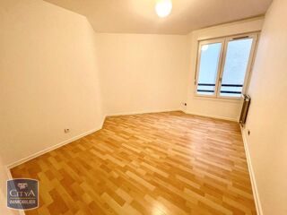  Appartement à louer 3 pièces 72 m²