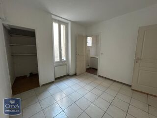  Appartement à louer 3 pièces 68 m²