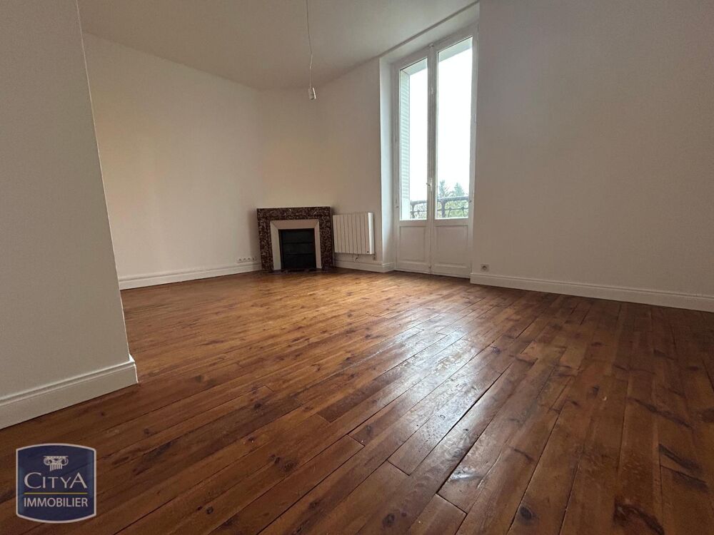 À LOUER : Appartement T3 à Châtel-Guyon, situé au premie....
