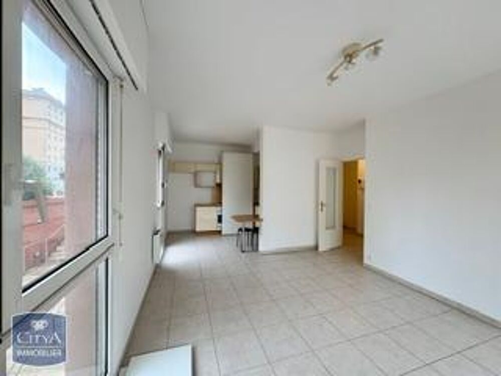 À LOUER : Appartement T2 en cours d'ameublement à Aix-en....
