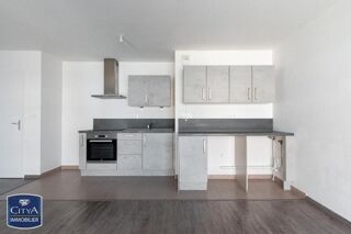  Appartement à louer 4 pièces 84 m²