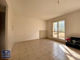  Appartement à louer 1 pièce 34 m²