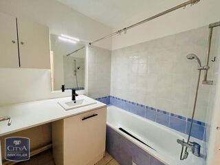  Appartement à louer 3 pièces 55 m²