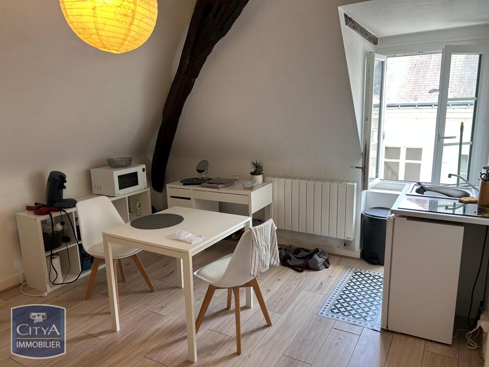 À louer - Studio T1 meublé rénové à Tours À louer, studi....