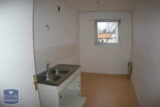  Appartement à louer 4 pièces 90 m²