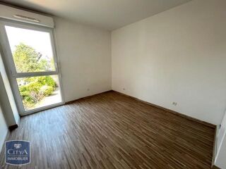  Appartement à louer 3 pièces 75 m²