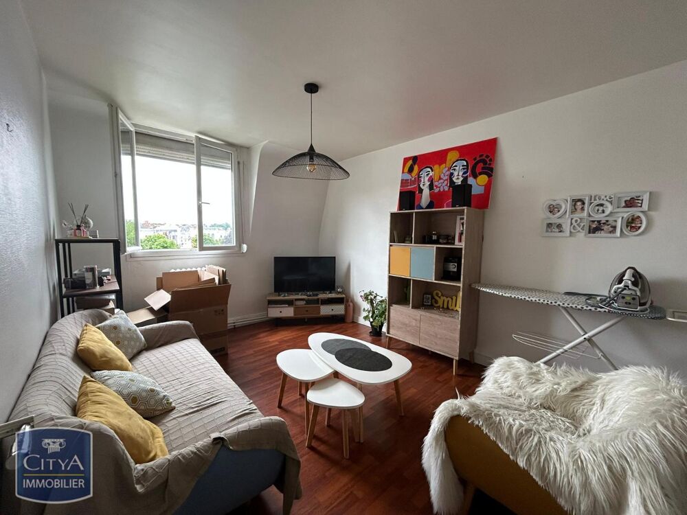 À LOUER : Appartement T2 situé à Laval Rive Gauche. L'ap....