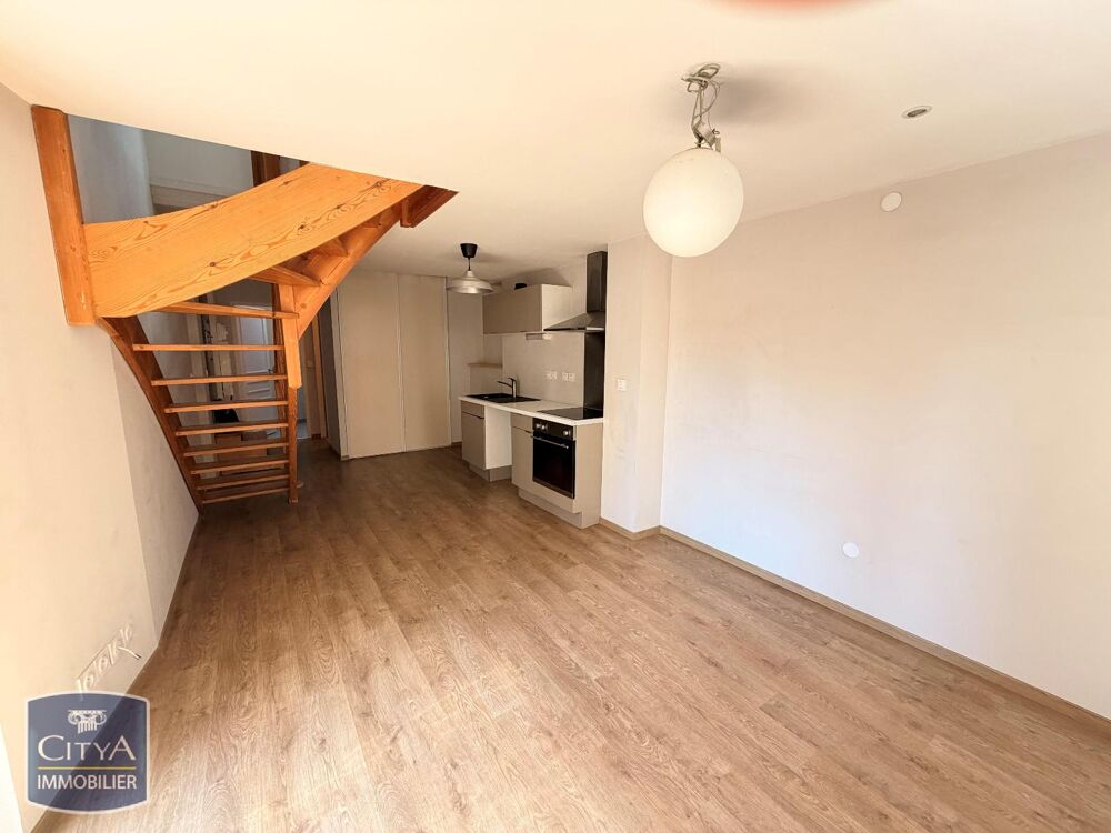 À LOUER : Appartement T2 en duplex situé 2 Rue Champolli....