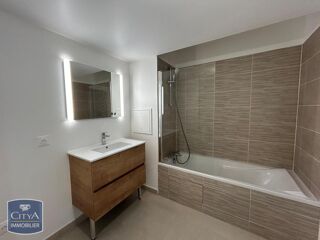  Appartement à louer 4 pièces 93 m²