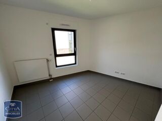 Appartement à louer 3 pièces 72 m²