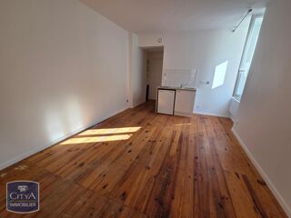  Appartement à louer 2 pièces 31 m²
