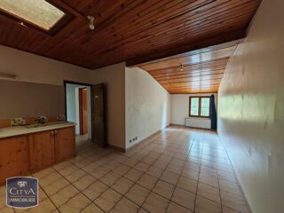  Appartement à louer 4 pièces 79 m²