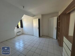  Appartement à louer 2 pièces 62 m²