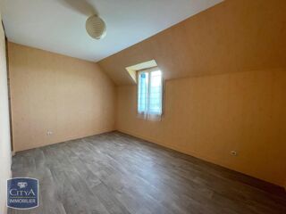  Appartement à louer 3 pièces 77 m²