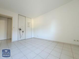  Appartement à louer 2 pièces 54 m²