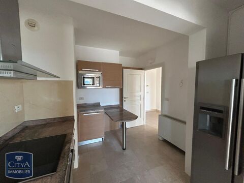  Appartement � louer 5 pi�ces 215 m� Cannes