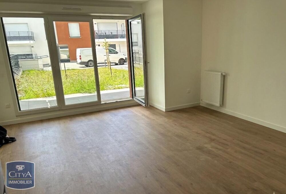 À LOUER : Découvrez cet appartement neuf T4 situé à Étap....