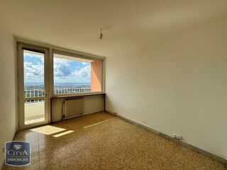  Appartement à louer 4 pièces 81 m²