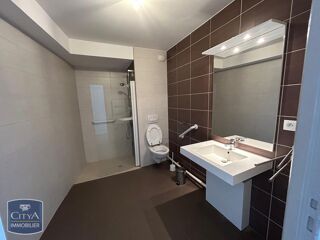  Appartement à louer 1 pièce 42 m²