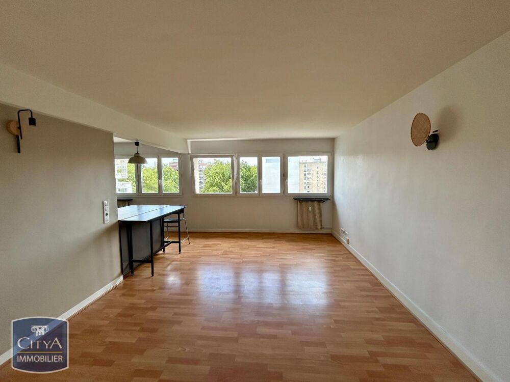 À LOUER : Appartement T3 situé en plein centre de Lille.....