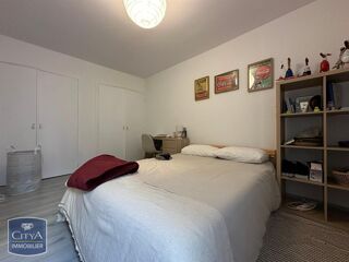  Appartement à louer 4 pièces 97 m²