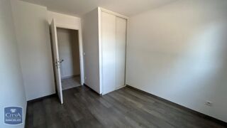  Appartement à louer 4 pièces 84 m²