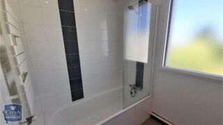  Appartement à louer 4 pièces 104 m²