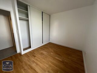  Appartement à louer 3 pièces 76 m²