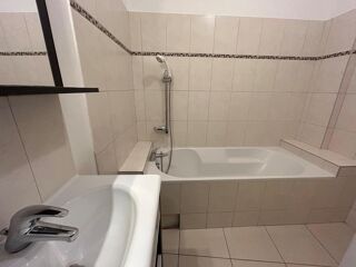  Appartement à louer 3 pièces 79 m²