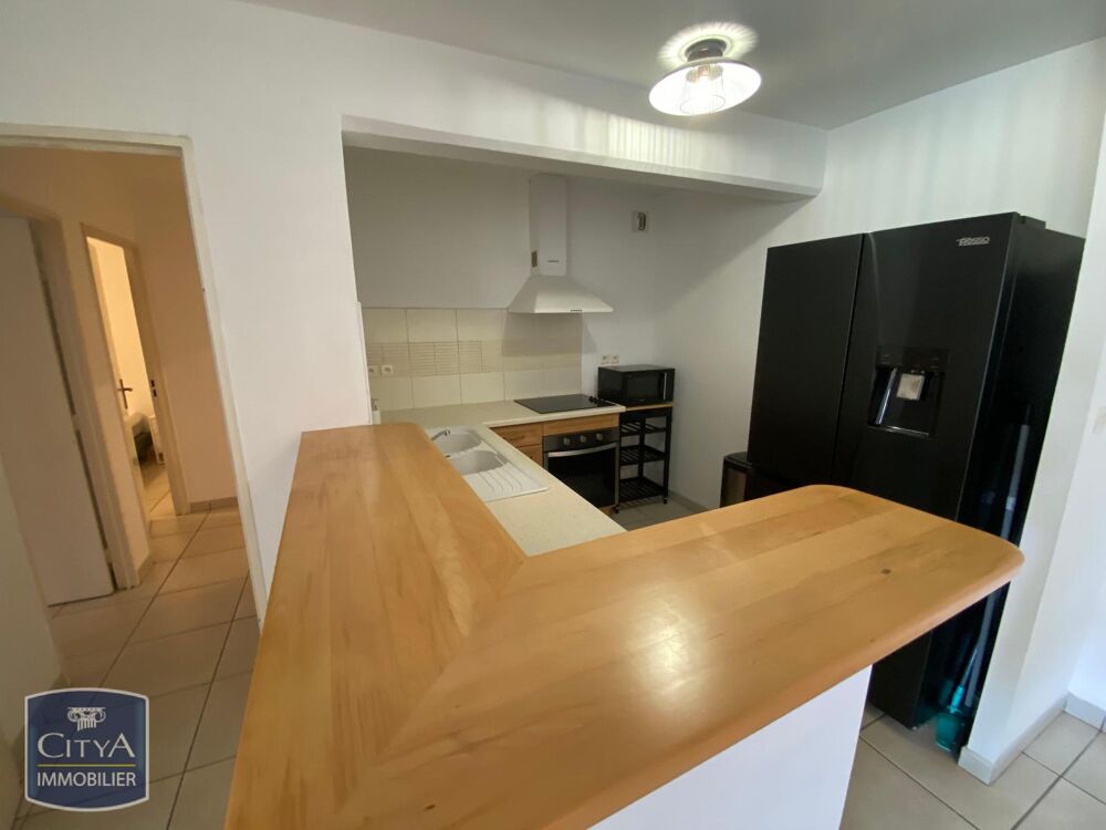 location Appartement - 3 pièce(s) - 74 m² Sainte-Clotilde (97490)