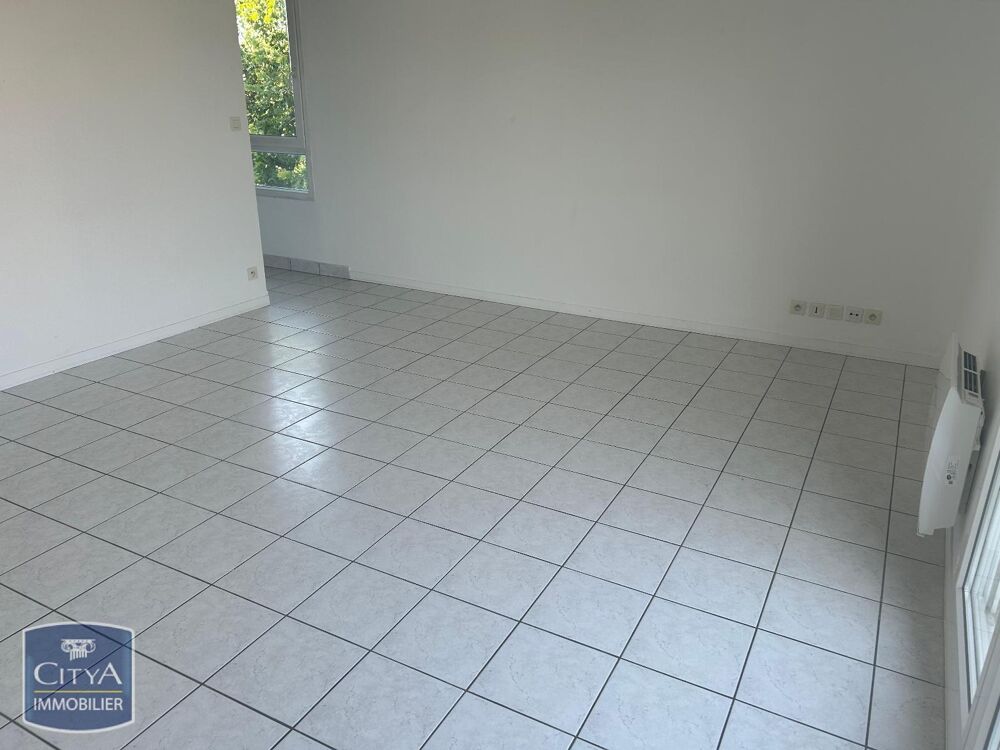 location Appartement - 2 pièce(s) - 49 m² Sens (89100)