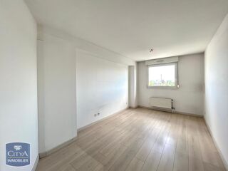  Appartement à louer 2 pièces 57 m²