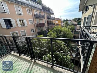  Appartement à louer 3 pièces 63 m²