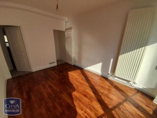  Appartement à louer 4 pièces 104 m²