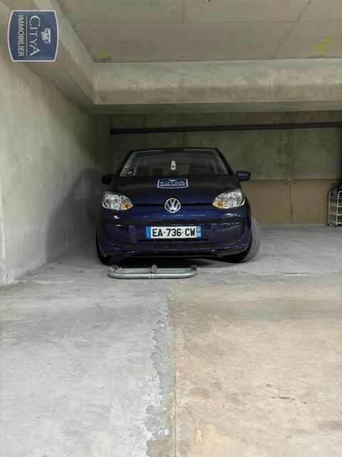  Parking / Garage � louer 