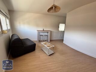  Appartement à louer 2 pièces 37 m²