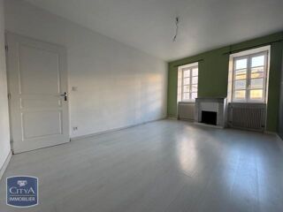  Appartement à louer 3 pièces 77 m²