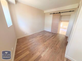  Appartement à louer 2 pièces 32 m²